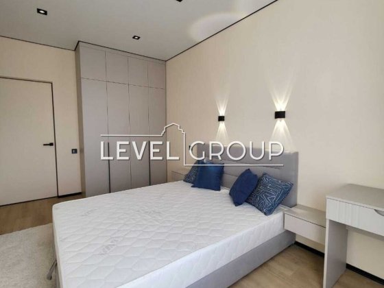 Продам одно кімнатну квартиру ЖК Варшавський-2 Киев