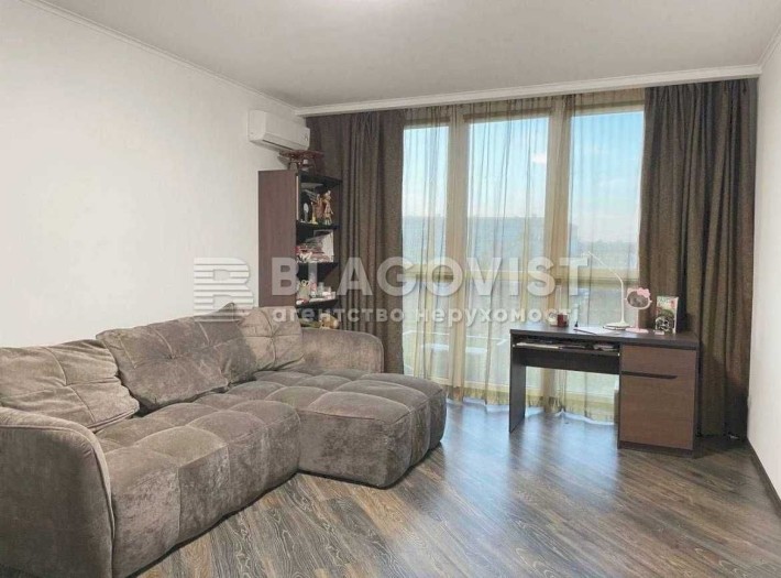 Продам 2кім.Богданівська 7в,ЖК Малахіт,Солом'янка, 5-7 хв.до центру - фото 1