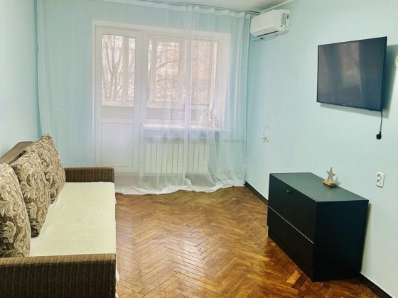 Продаж  1 кімнатної квартири, метро Дорогожичі. Київ