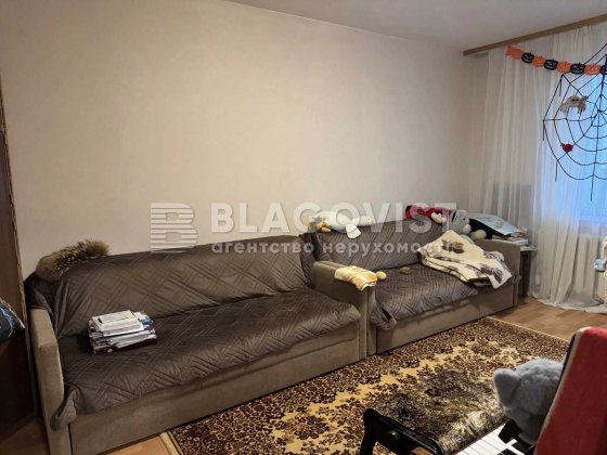 Машинобудівна 21 Продаж 3-х. кімнатної квартири на Шулявці. Киев