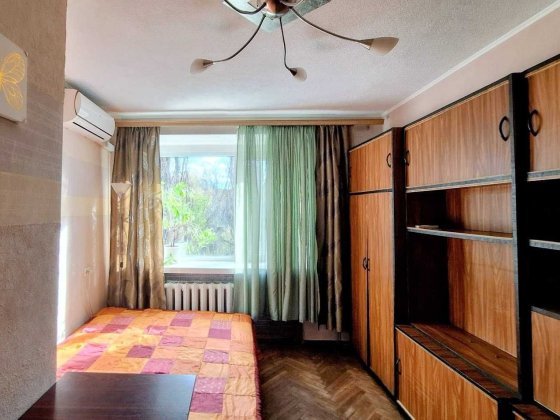 Однокімнатна квартира з ремонтом на Дорогожичах.