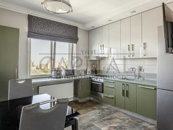 Продажа квартиры, ул. Гонты, Шевченковский р-н Киев