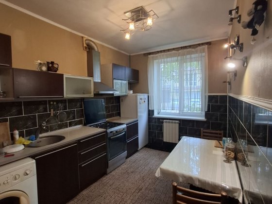 Без комісії!! Продам 2-х кімн.кв, Сталінка. вул.Монтажників.Солом'янка Київ