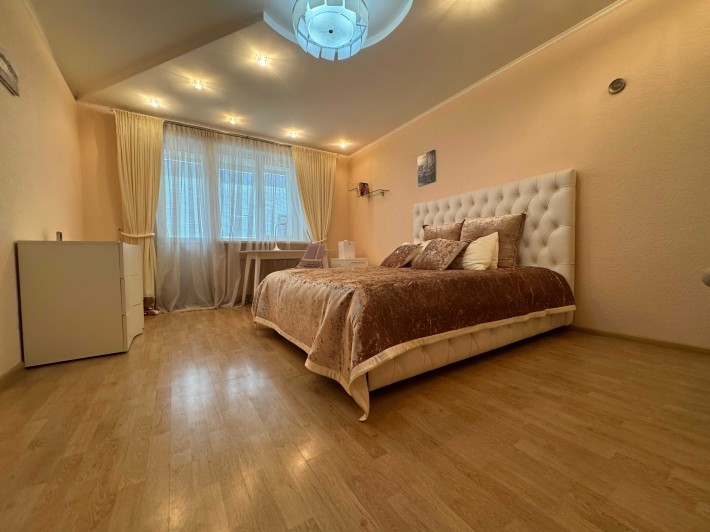 Продаж 1 кімн кварт ремонт Севастопольска площа. вул.Смілянська,10/31 - фото 1