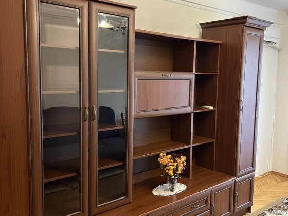 Трикімнатна тепла, затишна квартира Київ