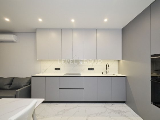 Продаж 2 кімнатної квартири з ремонтом ЖК Варшавський Плюс, 62м. Киев