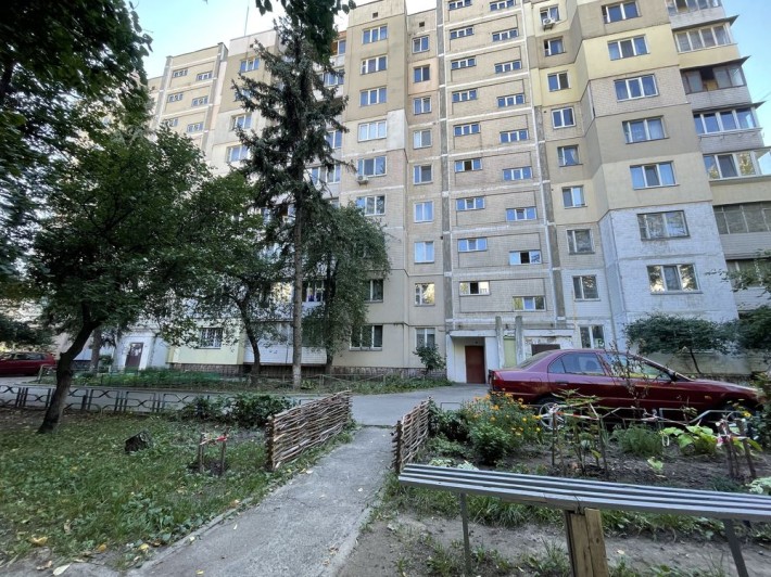 Продаж трикімнатноі , Киів , метро Шулявська - фото 1