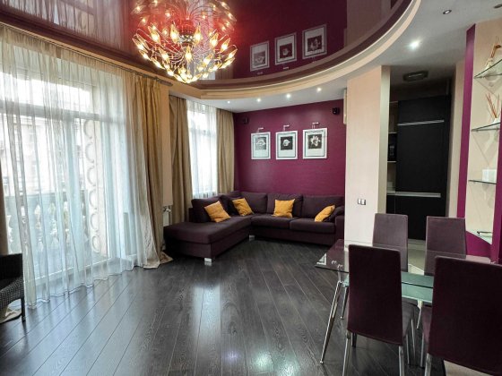 В.Васильківська 20, центр, 2 кім. 145000у.е, Хрещатик Киев