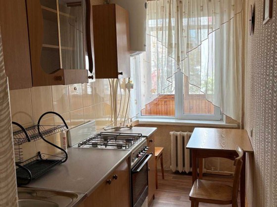 1-кімнатна квартира з ремонтом — заїжджай і живи!