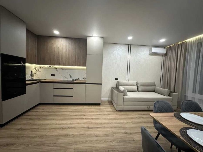 НОВА 1к квартира 43м², ЖК Варшавський 3, Змієнка 34/21, Крістерів - фото 1