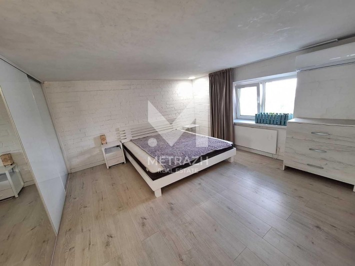 ЧУДОВА 2-кімн. квартира, вул. Відпочинку 12, метро Житомирська - фото 1