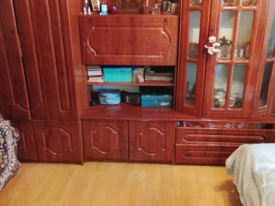 Продам 2 кімнатну( роздільні ходи)   Курбаса 9 45\26\7 пов 9\9п Київ