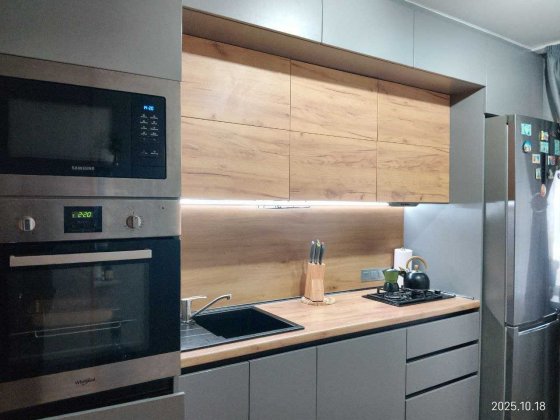 В.Кікабідзе №15, квартира з ремонтом,меблями, технікою.-85500 дол. Київ