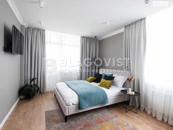 Продаж 2-к квартири 78м.кв., супер-ремонт! Любомира Гузара, 46б Київ