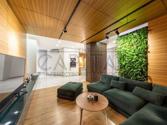 Продаж 3к з дизайнерським ремонтом у ЖК бізнес-класу Смарагдовий Київ