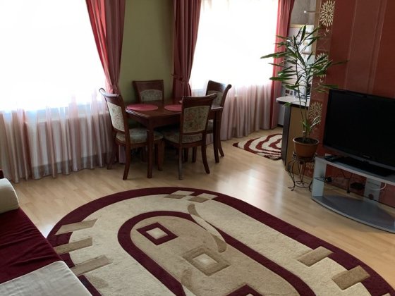 Продам  двокімнатну квартиру, вул.Мріі 18Б Киев