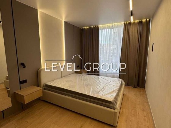 1 кім квартира з ремонтом 40м2 ЖК Варшавский -2