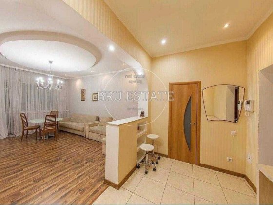 Продам 3 к вул.Саксаганського вул., 121 м.Університет Київ