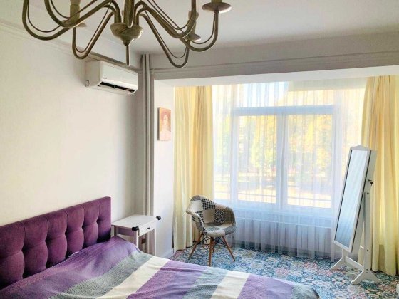 1 к, Іллєнка (Мельникова), 18,Шевченківський район,світло не вимикають