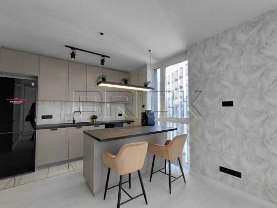 ЖК Варшавський Плюс | Світла 2-кімнатна з балконом | Виноградар Киев