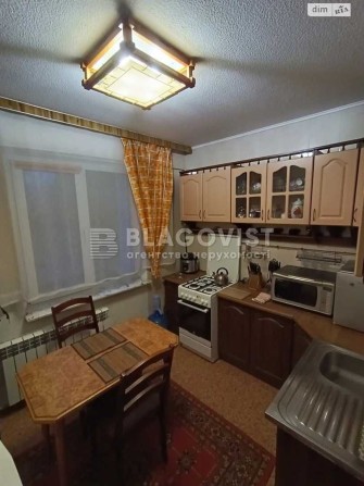 Продаж квартири вул.Симиренка 22б, 3кімн., 77кв.м - фото 1