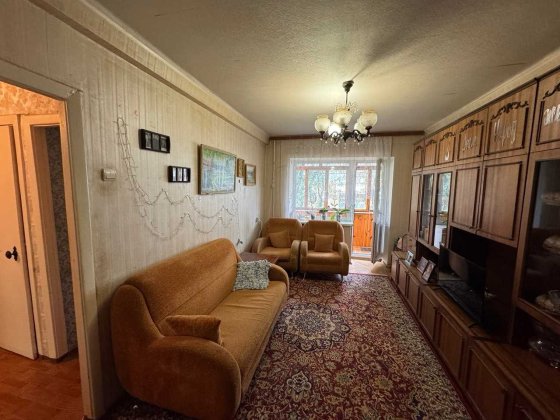 Продам 3к вул Волинська Севастопольська площа Чоколівка Київ