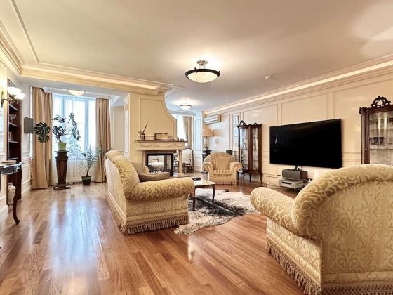 4-к. видова з каміном та сауною, вул. Топольова 4-8, Соломʼянський р-н Київ