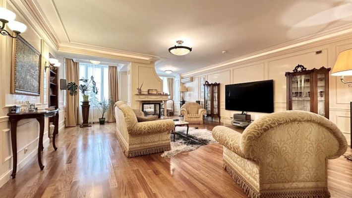 4-к. видова з каміном та сауною, вул. Топольова 4-8, Соломʼянський р-н - фото 1