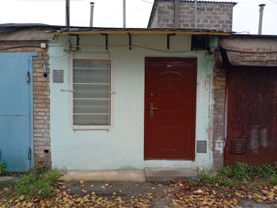 Продам кирпичный гараж кооператив "Олимпиец" фасад  (яма). Софіївська Борщагівка