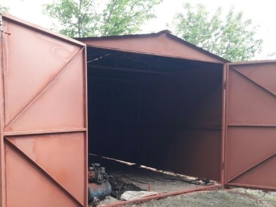 Гараж металевий розбірний Юровка