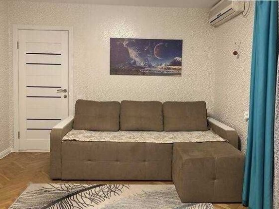 Продаж.Вигідна ціна.Гарний ремонт.Воробйова 8А.метро Вокзальна Киев