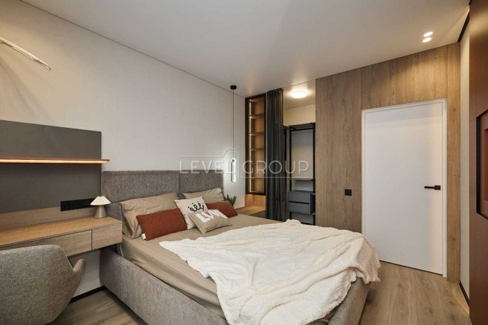 Стильна 1кім 40,2м2 вул. В.Змієнка 34/21 буд. 7.6. Варшавський 3 - фото 1