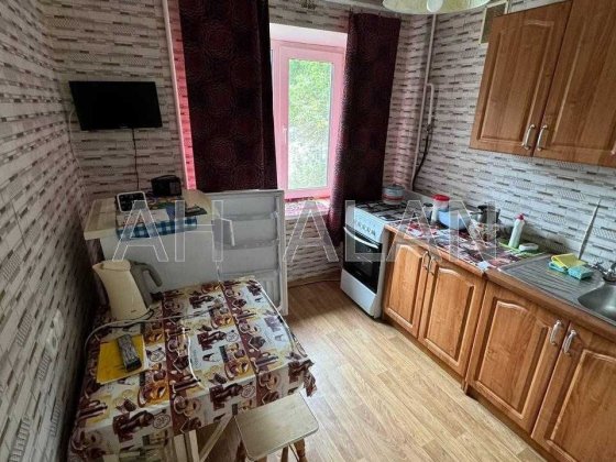 Продаж однокімнатної квартири по вул. Кирилівська 99 Киев