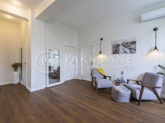 Центр, 2-к 57 м2 з ремонтом, Хмельницького Богдана, 57 ! Киев