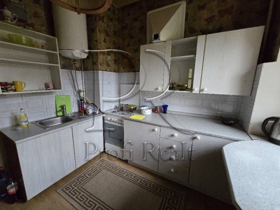 Продаж 2 кімн. квартири сталінка, вулиця Бориса Гаріна (Дачна) 64 Київ