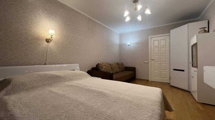 Продам однокімнатну квартиру Смілянська 15 Севастопольська пл. - фото 1