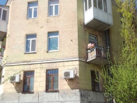 Продам 4-кімн.комуналку,100м. Київ