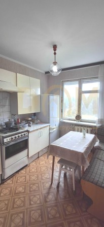 Продам 2-к квартиру на Борщагівці, вул. Академіка Корольова, 3-А - фото 1