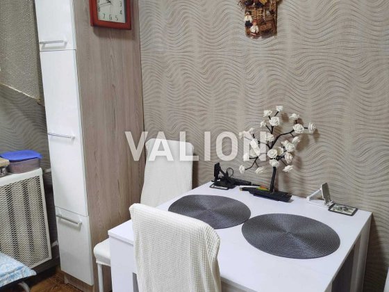 Продам 3-кімнатну квартиру біля метро *Академмістечко* Київ