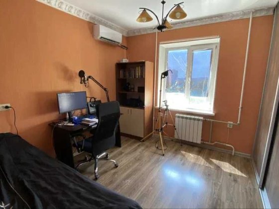 Продаж 3 кімнатної квартири Святошинський район