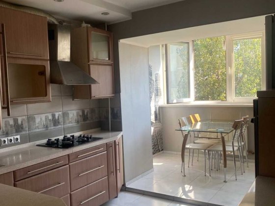 Продаж 2к. квартири, Солом'янський район, Ніжинська 10, Шулявка, НАУ Київ