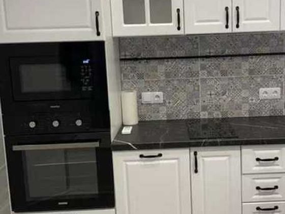 Затишна 1-кімнатна по вул. Федора Ернста Киев