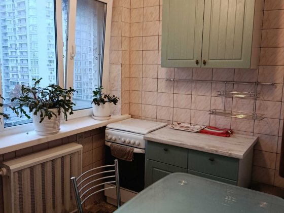 Актуально! 2-к., вул. Білоруська, 17-А, м. Лук'янівська 10 хв пішки Киев