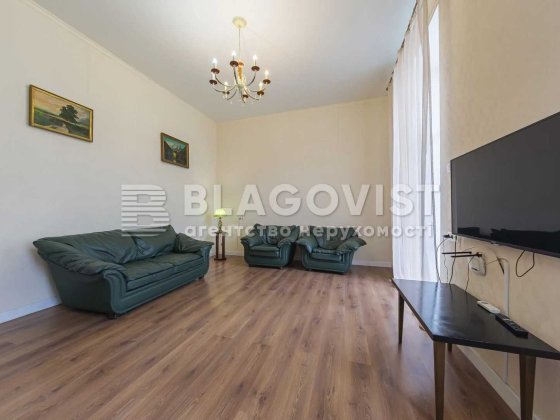 Продаж 2кім.Хмельницького Богдана 10,Царський будинок.М.Театральна Київ