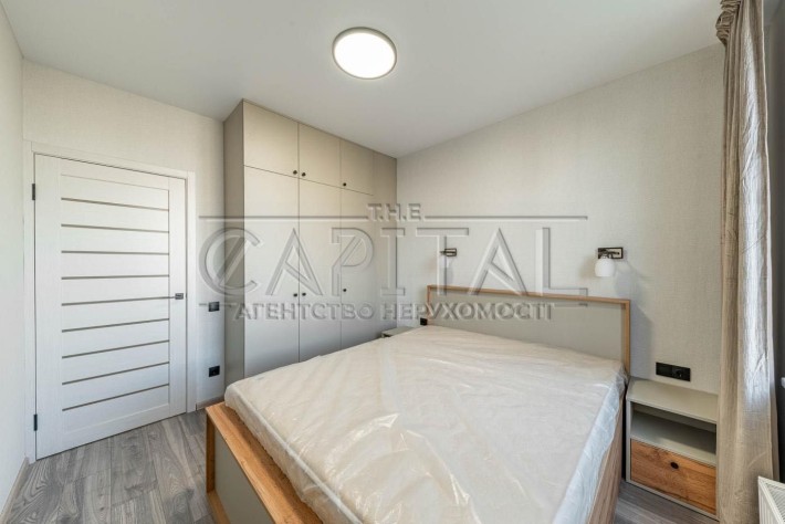 Продам квартиру / 41м2, 13/25пов / ЖК Варшавський Плюс, Ретровіль - фото 1