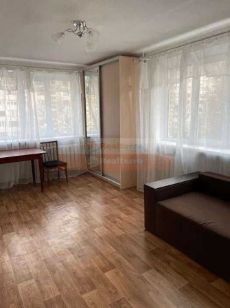 1кім 26кв.м. Корольова 6А - фото 1