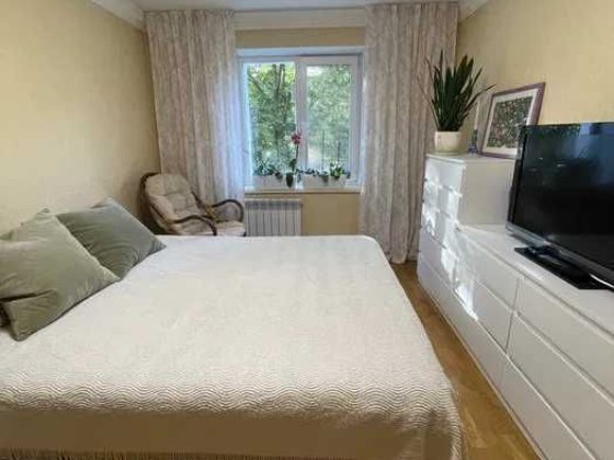 Продаж 3к квартири Святошинський вул Зодчих 34 новий ремонт шв трамвай Киев