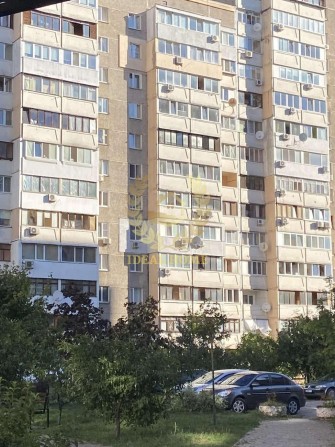 Продам 3-кімнатну квартиру в Святошинському районі - фото 1