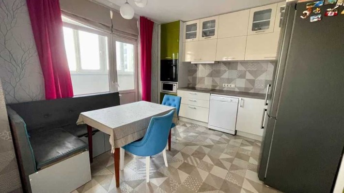 Продаж 2кім.Сікорського Ігоря 4в,ЖКЗелений Острів-2.Метро Берестейська - фото 1