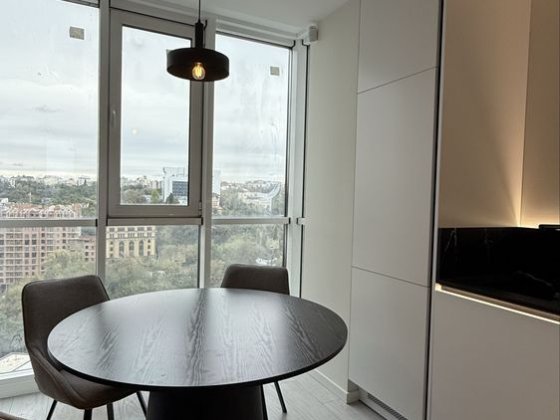 ЖК Podil Plaza Продам 1-к 41м2 з новим ремонтом Поділ Глибочицька 73 Киев